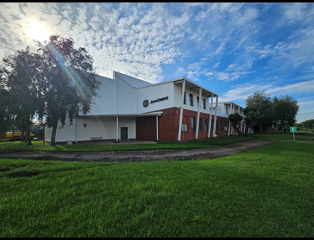 4,633M² TRAINING FACILITY FOR SALE IN HUGHES